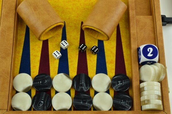 Special Edition Saffron-Pacific Blue-Bordeaux FTH Tournament Size Backgammon Board. 45mm Checkers - Image 3