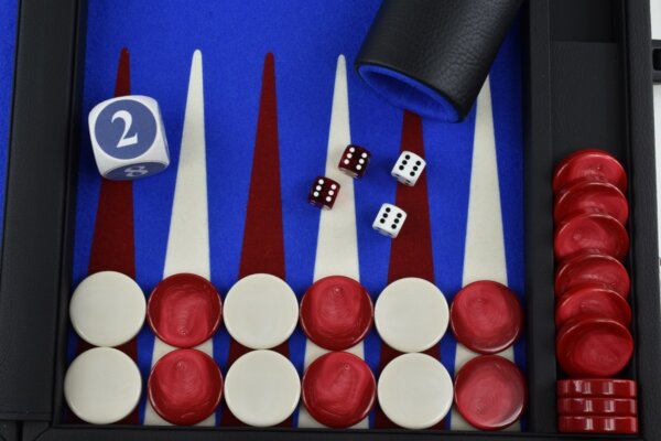 Blue/Red/White FTH Tournament Size Backgammon Board. 45mm Checkers - Image 3
