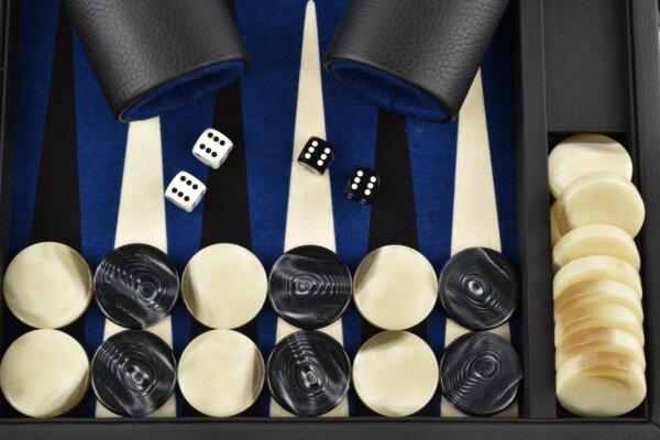 Pacific Blue- Black/White FTH Tournament Backgammon Set - Image 4