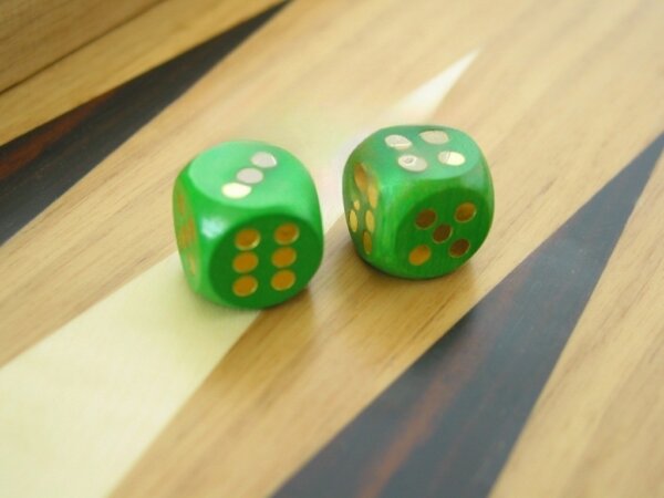5/8 in. Rounded Wood Dice - Green (1 pair)
