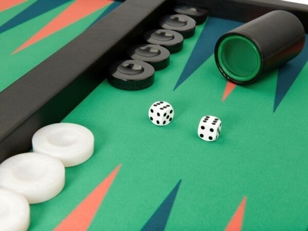 GammonVillage Tournament Backgammon Set - Table Top - Black with Green Field - Image 5